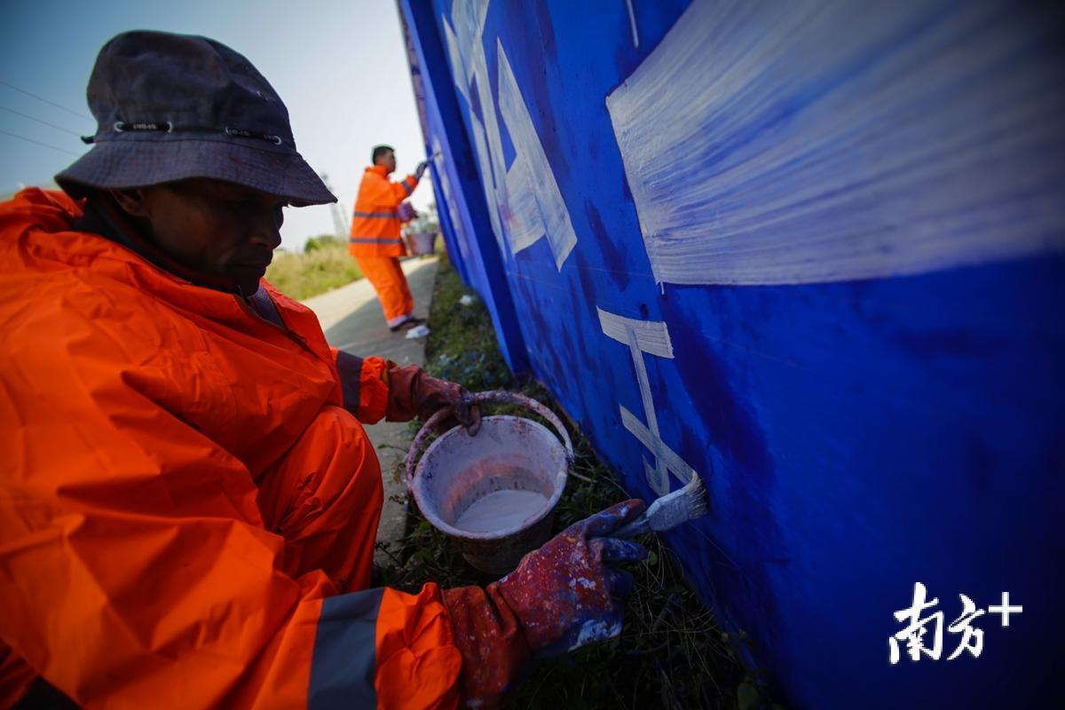 刷墙手艺_刷墙_墙体广告制作