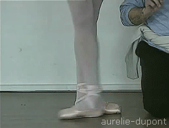 军用高帮皮鞋_长途飞机火车穿什么鞋_乐福鞋Loafer搭配示范