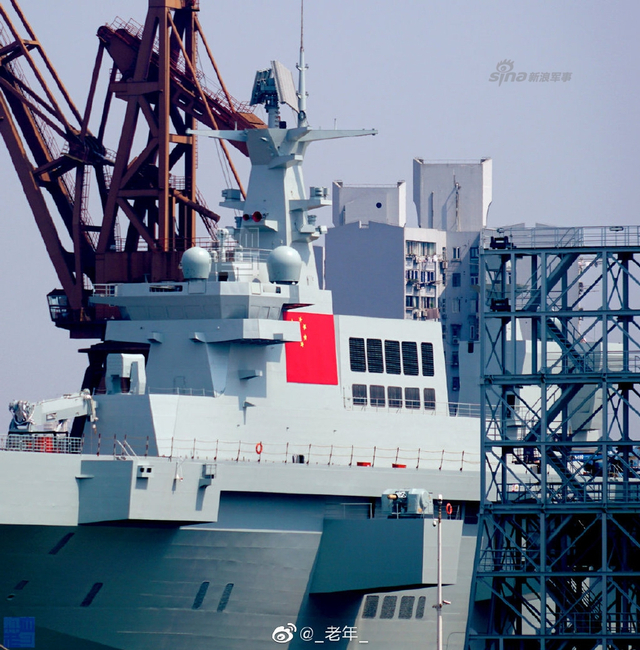 075两栖攻击舰下水仪式_中国两栖攻击舰图片_中国首艘075两栖攻击舰