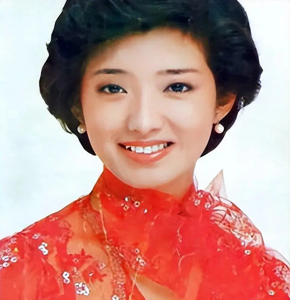 日本经典美女演员_日本最美女演员_韩国20大最美女星