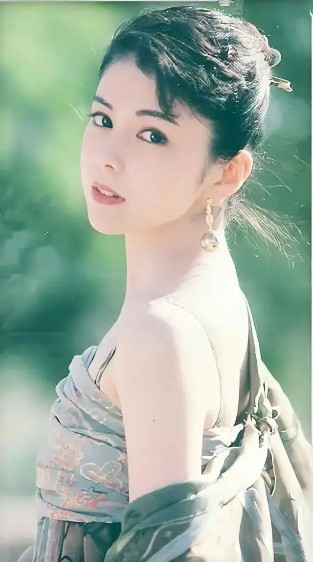 日本最美女演员_日本经典美女演员_韩国20大最美女星