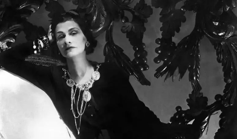 可可香奈儿 百度云_可可香奈儿传奇一生_香奈儿独立努力的生活态度