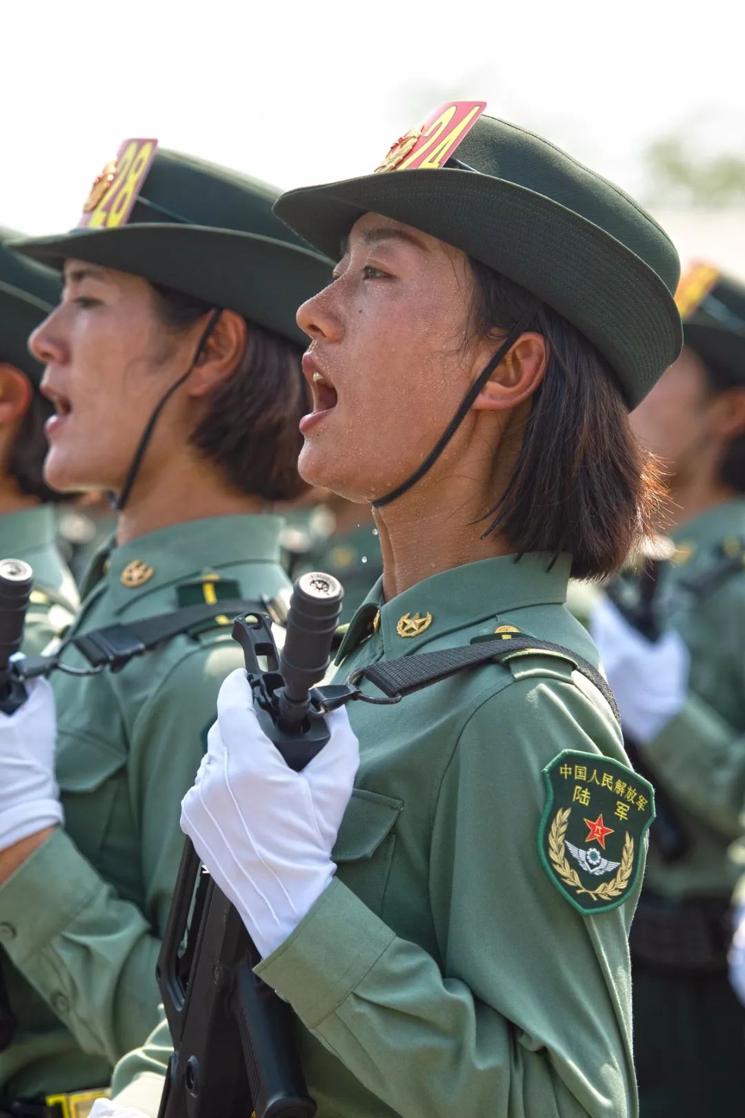 学历条件女兵入伍_2026大阅兵女兵图片_2026年女兵入伍年龄要求