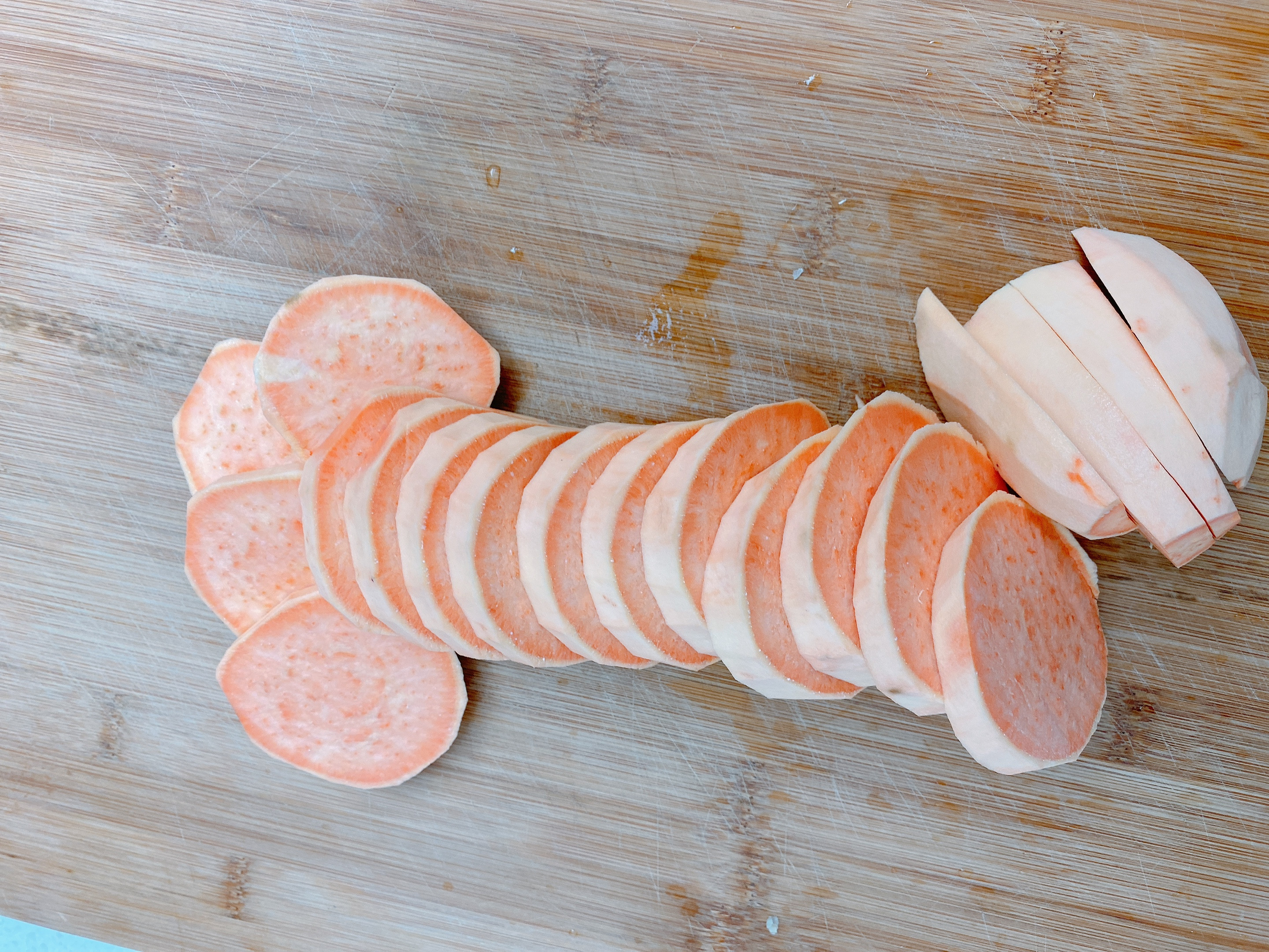 烤红薯做法_红薯食谱分享_考箱烤红薯要多长时间