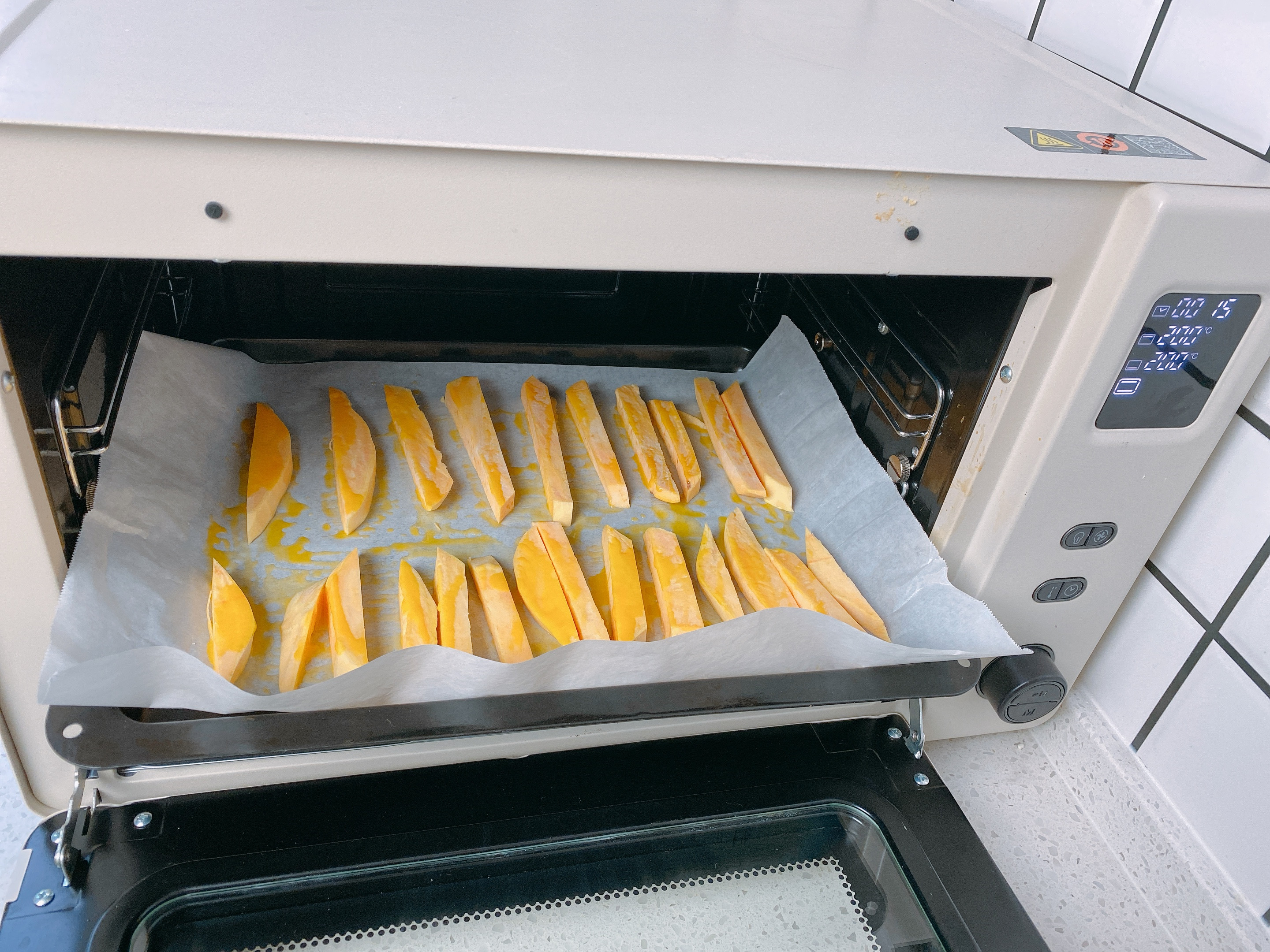 红薯食谱分享_烤红薯做法_考箱烤红薯要多长时间