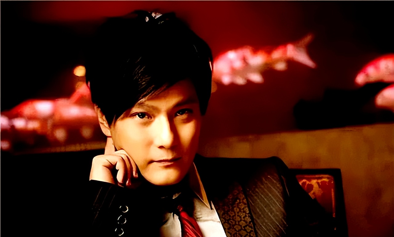 张信哲情歌王子成名之路_喜欢张信哲的女人很多_张信哲音乐生涯起伏