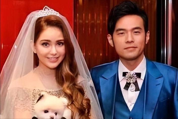 张信哲初恋女友 朱小妹 张信哲57岁未婚原因_喜欢张信哲的女人很多