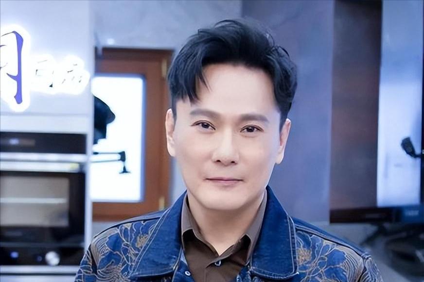 喜欢张信哲的女人很多_张信哲初恋女友 朱小妹 张信哲57岁未婚原因