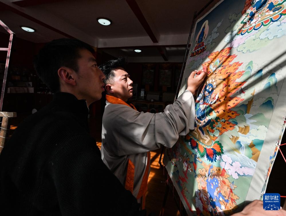 达瓦卓玛钦乐工坊 四川甘孜藏族自治州德格县麦宿镇 唐卡绘画编织土陶木雕_达瓦卓玛结婚照