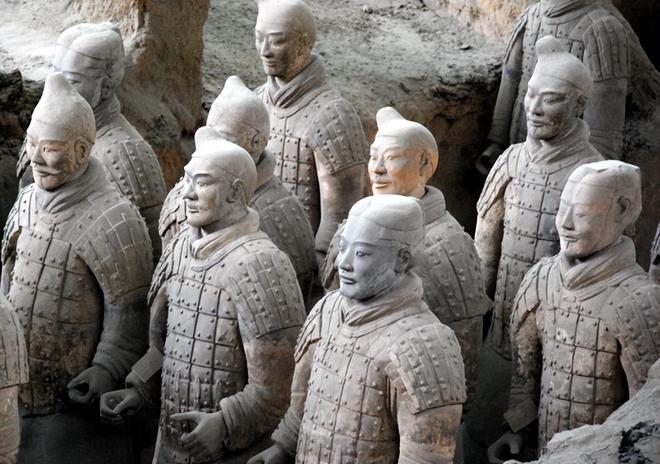 兵马俑法家美学思想_秦汉雕塑艺术发展演变_法家文化雕塑