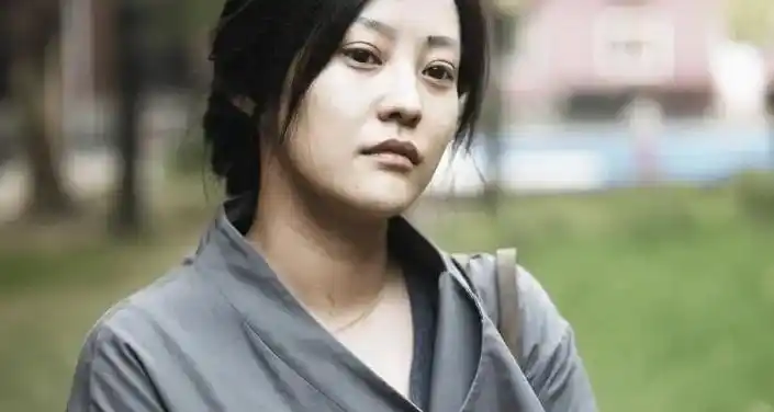 郝蕾和好友聚餐_郝蕾邓超\\_郝蕾现任男友贴心举动