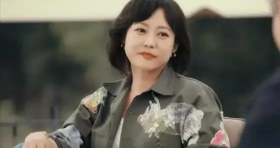 郝蕾邓超\\_郝蕾和好友聚餐_郝蕾现任男友贴心举动