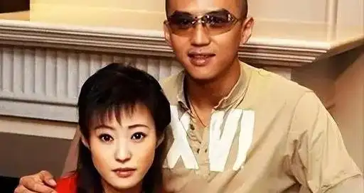 郝蕾现任男友贴心举动_郝蕾和好友聚餐_郝蕾邓超\\