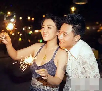 郝蕾疑似新恋情曝光_郝蕾邓超\\_郝蕾刘烨离婚声明