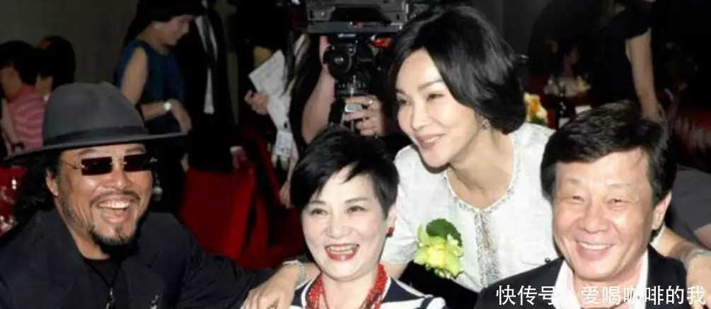 寇世勋两位夫人27年和平共处_寇世勋身高_:寇世勋双妻生活真相