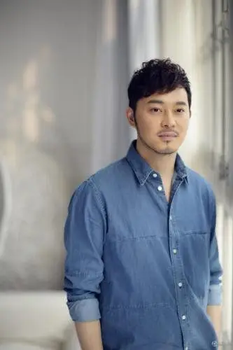 沙溢吉克隽逸深色粉底_沙溢白展堂变黑展堂回应_沙溢微薄