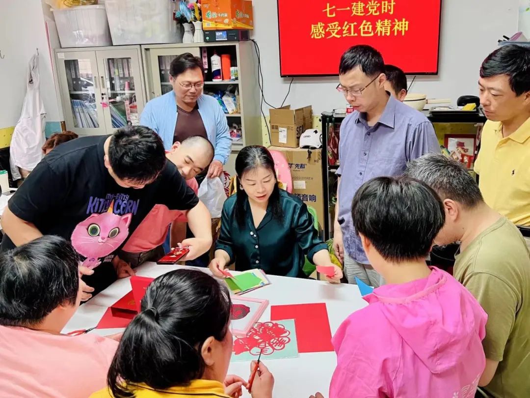 中国共产党成立103周年虹口区阳光之家活动_参观一大会址心得_中共一大会址参观体验