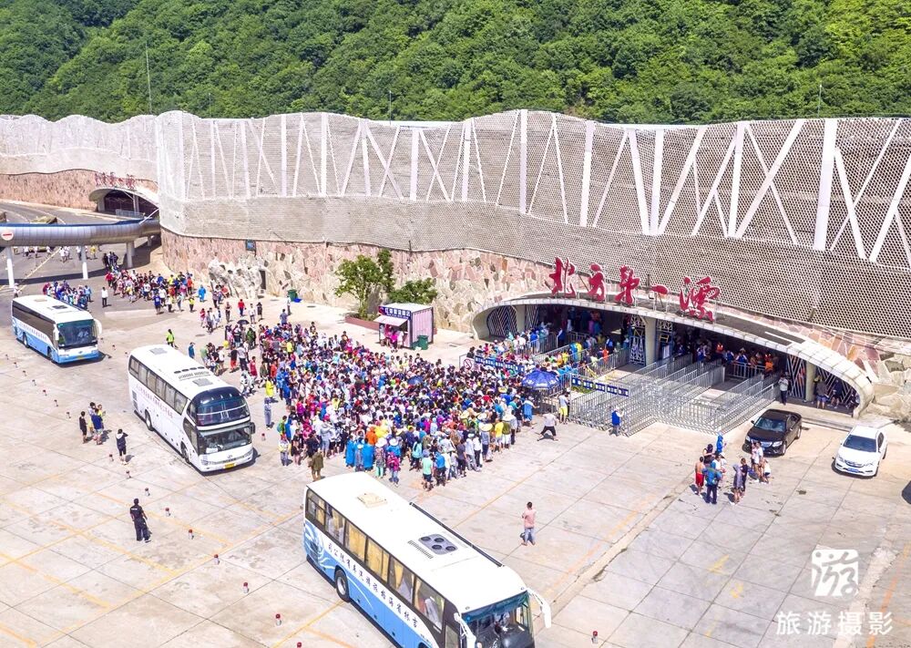 中国北方第一漂_抚顺红河谷漂流电话_清原红河峡谷漂流景区