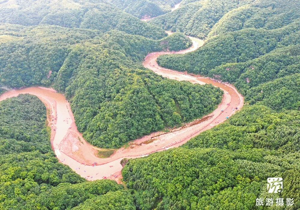 中国北方第一漂_抚顺红河谷漂流电话_清原红河峡谷漂流景区
