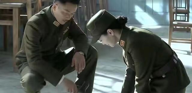 于曼丽殉国 明台被出卖 王天风骂婊子_王天风上于曼丽污