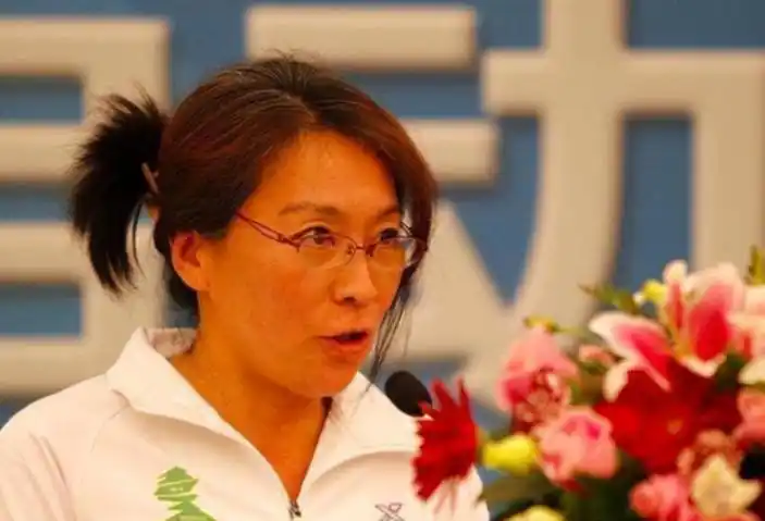 张怡宁与徐威年龄差距_张怡宁老公徐威 天涯_张怡宁徐威感情故事