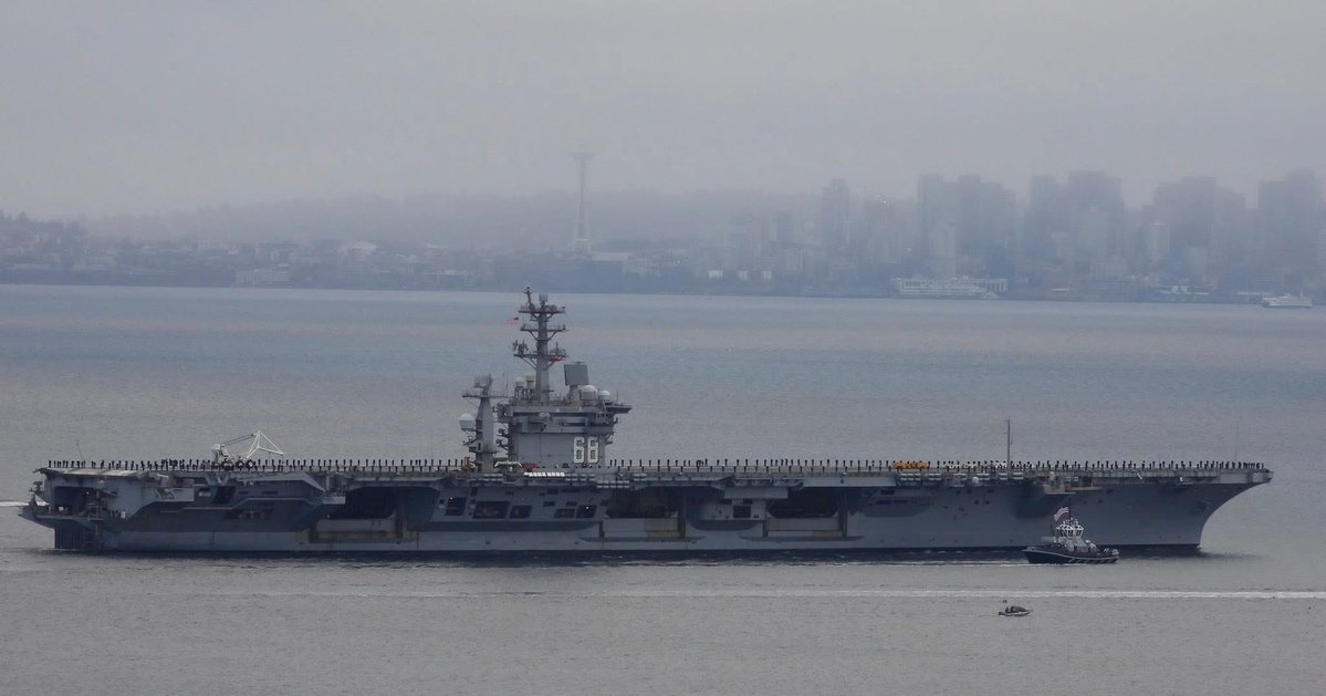 美国尼米兹号航空母舰退役计划_尼米兹号航空母舰图片_美国肯尼迪号航空母舰服役时间