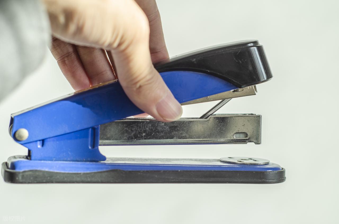 标书代写公司经验_标书封面与封皮图片_看招标文件技巧