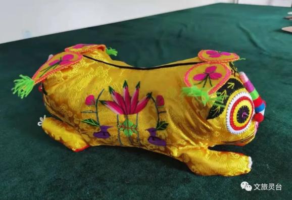 婴儿小老虎枕头做法_布老虎非物质文化遗产_布老虎制作工艺