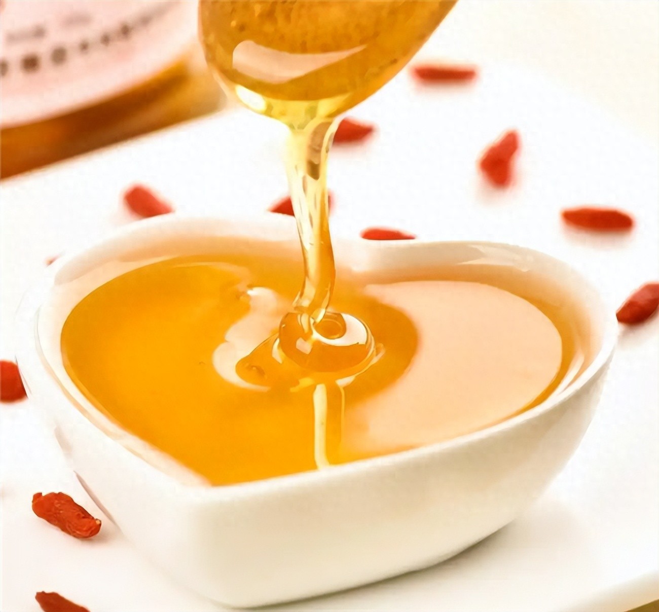 土蜂蜜测评 波美度对比 真正好蜂蜜_孕妇可以喝土蜂蜜好么