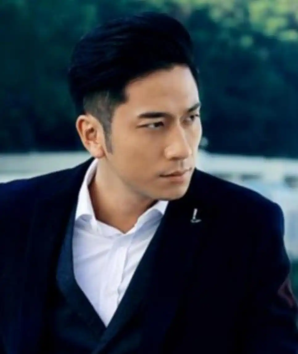 吴卓羲菊梓乔官宣恋情_吴卓羲删微博_张馨予前男友吴卓羲新恋情