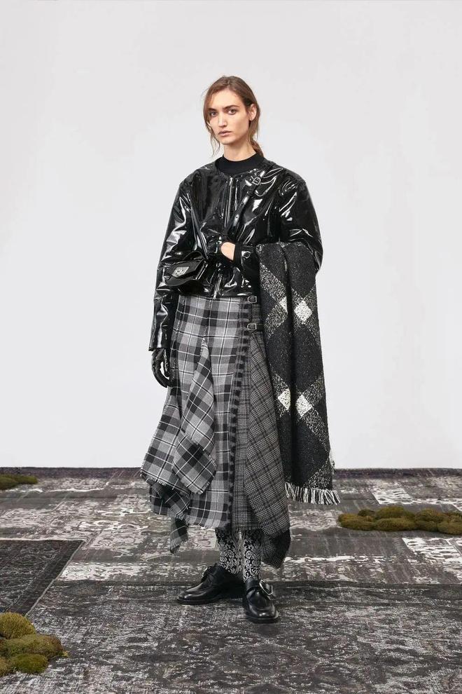 Durazzi 2025秋冬成衣系列_duwear_不对称剪裁裙装