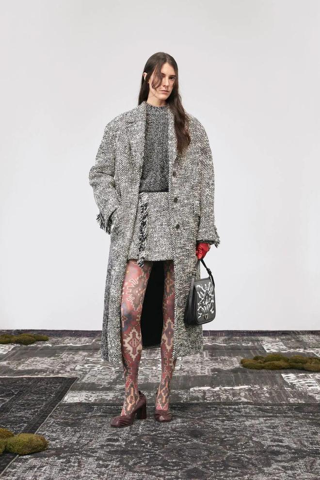 Durazzi 2025秋冬成衣系列_不对称剪裁裙装_duwear