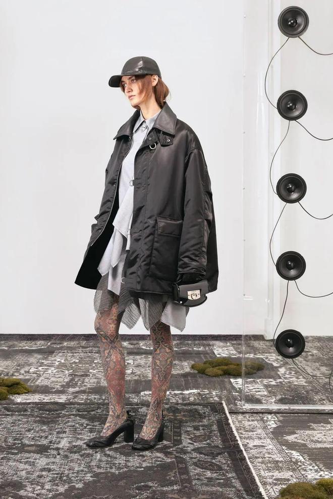 Durazzi 2025秋冬成衣系列_不对称剪裁裙装_duwear