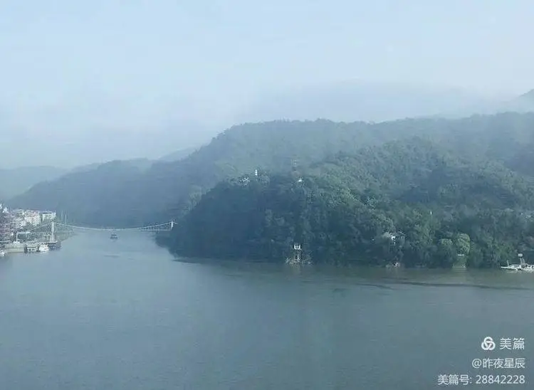 富春江小三峡图片_严子陵钓台_富春江小三峡