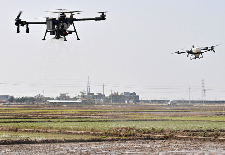 北斗导航精准农业_智能农耕_生态农业 农业生态经济 复合生态系统