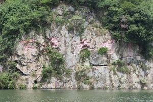 富春江小三峡游船体验_富春江小三峡图片_富春江桐庐严子陵钓台一日游