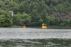 富春江桐庐严子陵钓台一日游_富春江小三峡游船体验_富春江小三峡图片