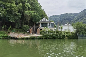 富春江桐庐严子陵钓台一日游_富春江小三峡游船体验_富春江小三峡图片