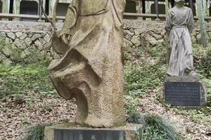 富春江小三峡图片_富春江桐庐严子陵钓台一日游_富春江小三峡游船体验