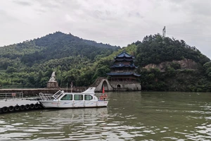 富春江小三峡图片_富春江小三峡游船体验_富春江桐庐严子陵钓台一日游