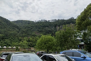 富春江小三峡游船体验_富春江桐庐严子陵钓台一日游_富春江小三峡图片