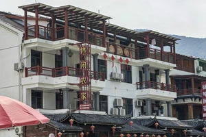 富春江桐庐严子陵钓台一日游_富春江小三峡图片_富春江小三峡游船体验