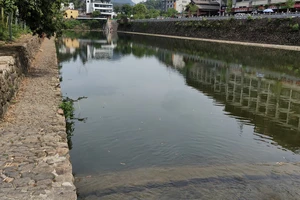 富春江小三峡游船体验_富春江小三峡图片_富春江桐庐严子陵钓台一日游