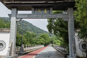 富春江小三峡游船体验_富春江桐庐严子陵钓台一日游_富春江小三峡图片