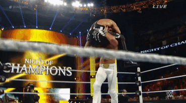 wwe选手开除被打_WWE塞斯罗林斯打伤选手事件_WWE圣盾组合解散原因分析