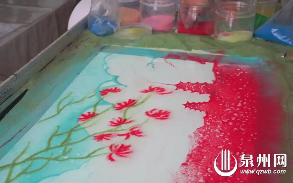 泉州沙画艺术家陈益谦_沙画瓶子图片大全_沙画玻璃瓶创意作品