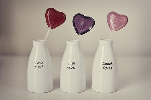 歌词我祈祷拥有一颗透明的心灵_歌词陪伴人生起伏_歌曲歌词打动人心