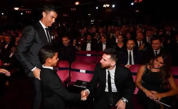 梅西C罗关系_瓜帅：c罗是怪物，而梅西是怪物的爸爸_梅西C罗对比