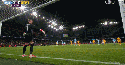 谢什科梅开二度_英超-曼联2-1逆转十人水晶宫 谢什科三连杀_曼联2比2平伯恩利