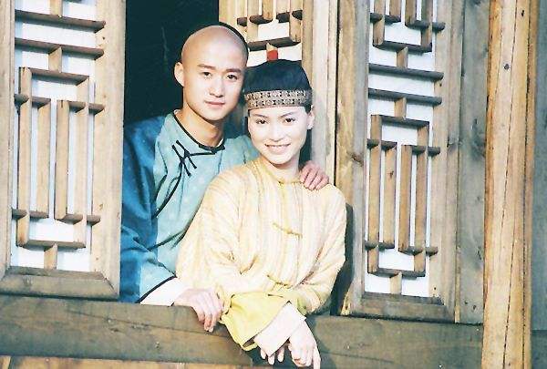 吴京狼牙的衣服_吴京谢楠爱情故事_吴京谢楠婚礼